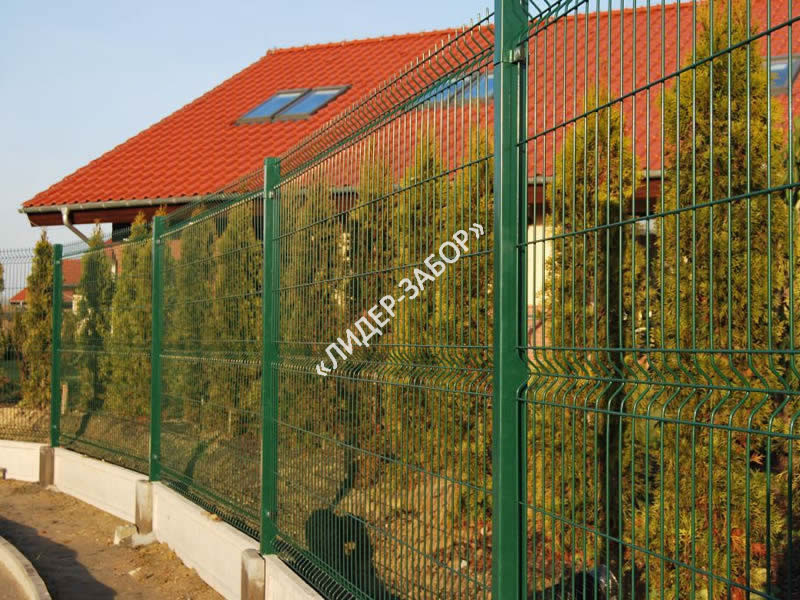 Купить Забор 3Д из сварной сетки гиттер зеленый для дома