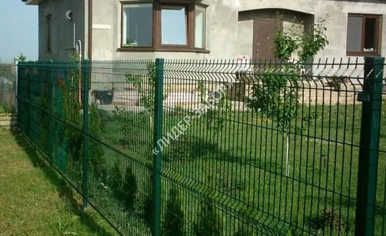 Купить 3D забор зеленого цвета для загородного дома
