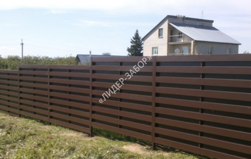 Купить Горизонтальный забор из металлического штакетника 16 м