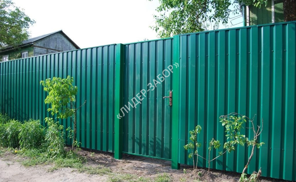 Купить Забор секционный из профнастила цвет-зеленый опал
